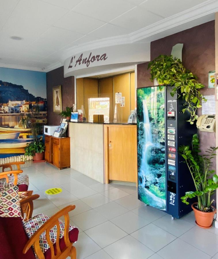 Hostal L'Anfora Dénia Eksteriør billede