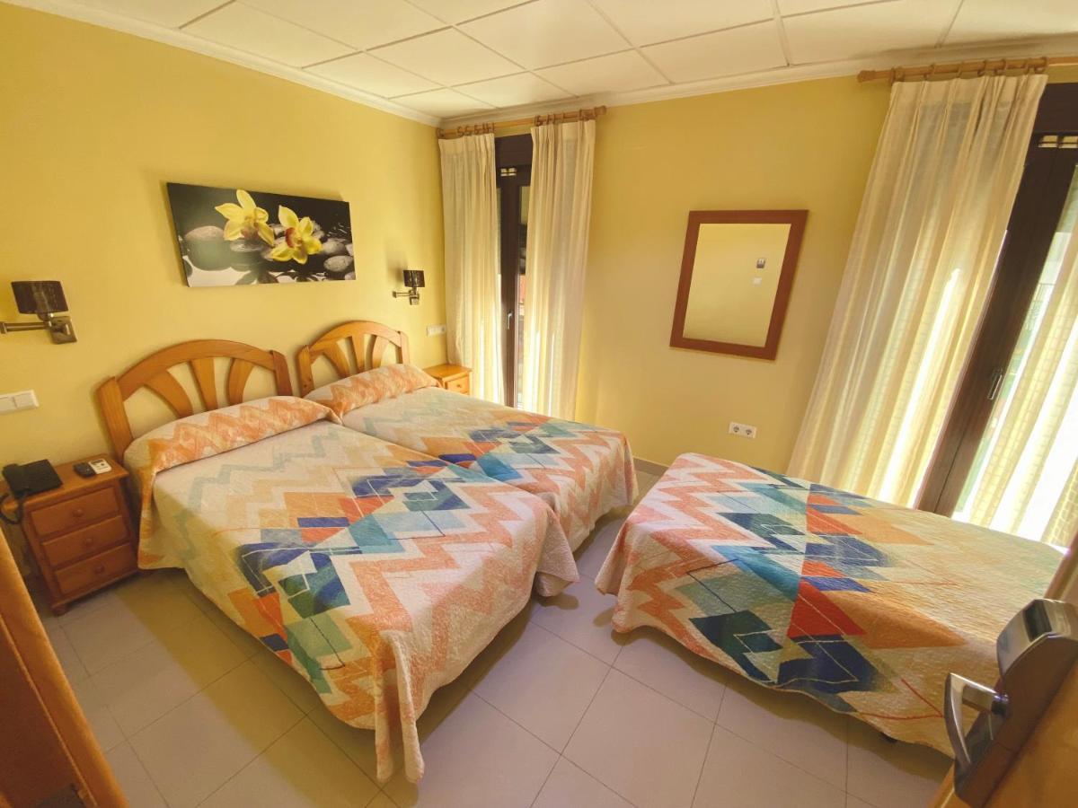 Hostal L'Anfora Dénia Eksteriør billede