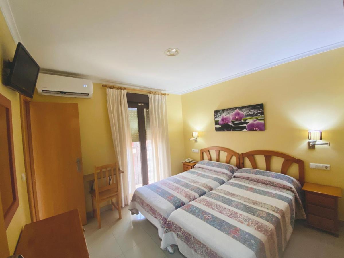 Hostal L'Anfora Dénia Eksteriør billede
