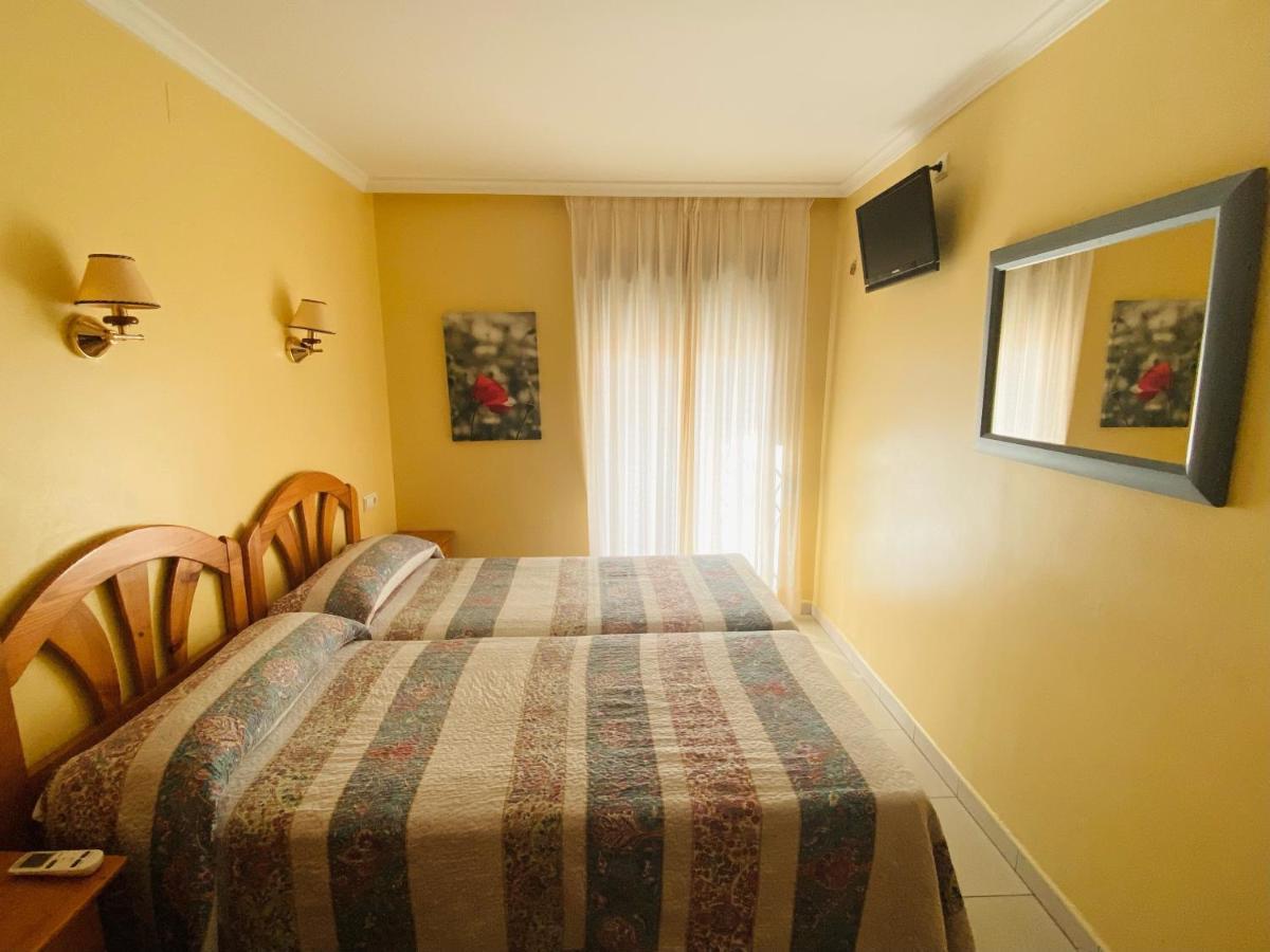 Hostal L'Anfora Dénia Eksteriør billede